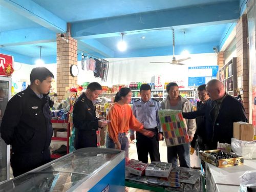 臨泉縣城關(guān)所嚴(yán)查校園周邊食品安全,守護(hù)師生 舌尖上的安全