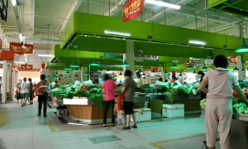 育秀農貿市場開業 10萬現金派街坊